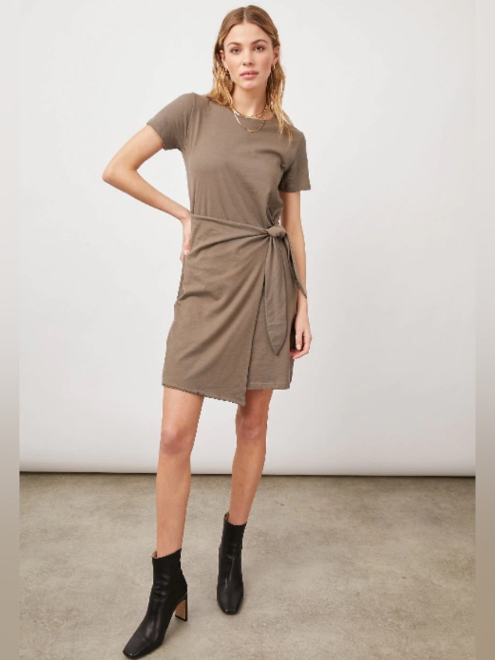 Rails Short Sleeve Tie-Waist Mini Dress in Taupe